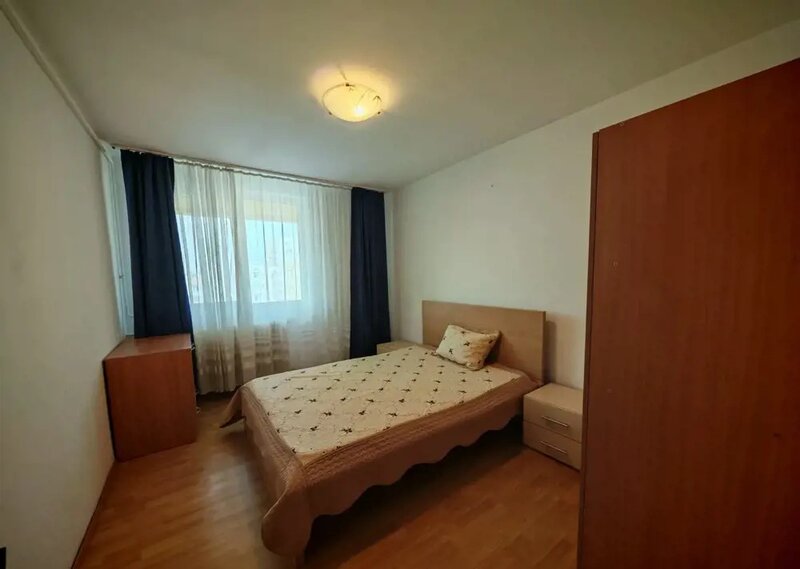 Teiul Doamnei x Colentina aproape de sectia 7 politie